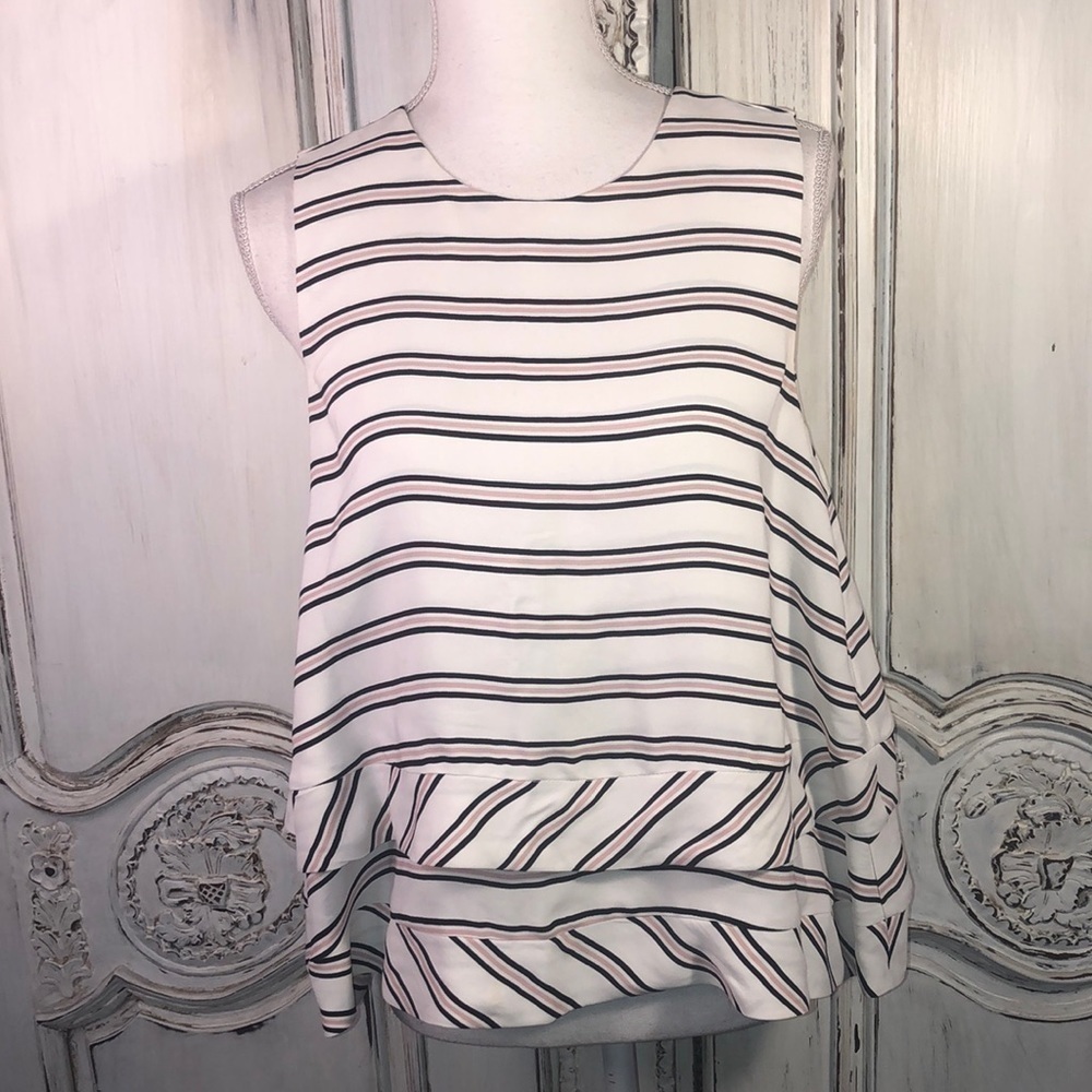 Belle Vere Sleeveless Double Layer A- Line Round Neck Top Size Medium